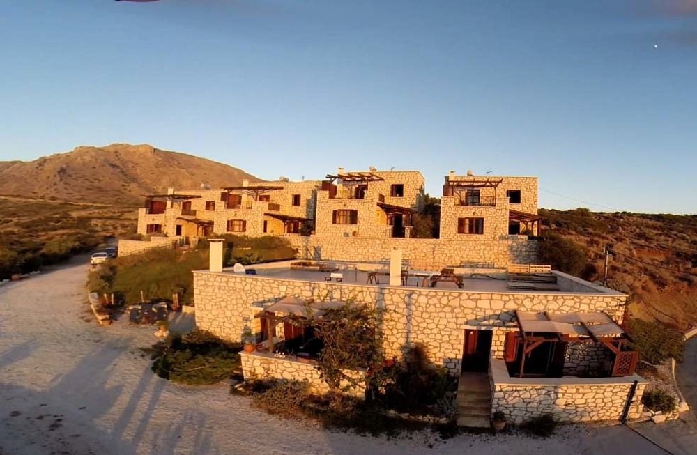 Ville Du Soleil - Exclusive Homes With Rustic Charm And Sensational Views Of The Mediterranean Sea Makrýgialos Exteriör bild