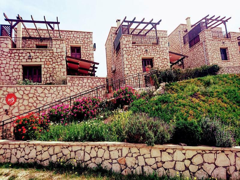 Ville Du Soleil - Exclusive Homes With Rustic Charm And Sensational Views Of The Mediterranean Sea Makrýgialos Exteriör bild