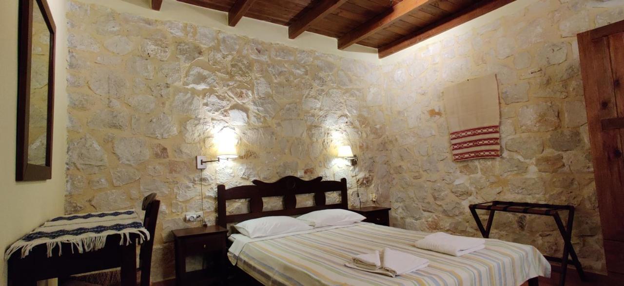 Ville Du Soleil - Exclusive Homes With Rustic Charm And Sensational Views Of The Mediterranean Sea Makrýgialos Exteriör bild