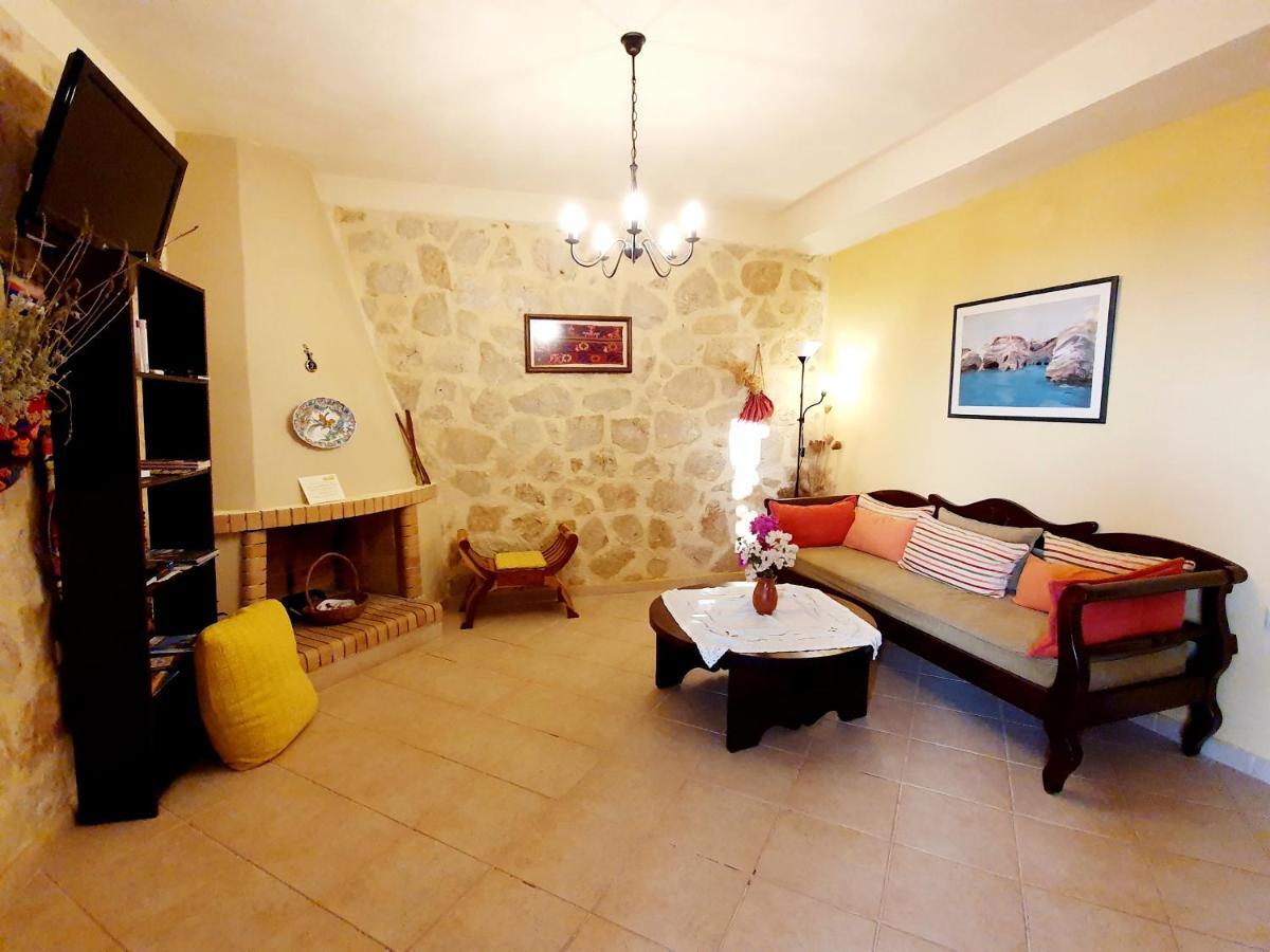 Ville Du Soleil - Exclusive Homes With Rustic Charm And Sensational Views Of The Mediterranean Sea Makrýgialos Exteriör bild